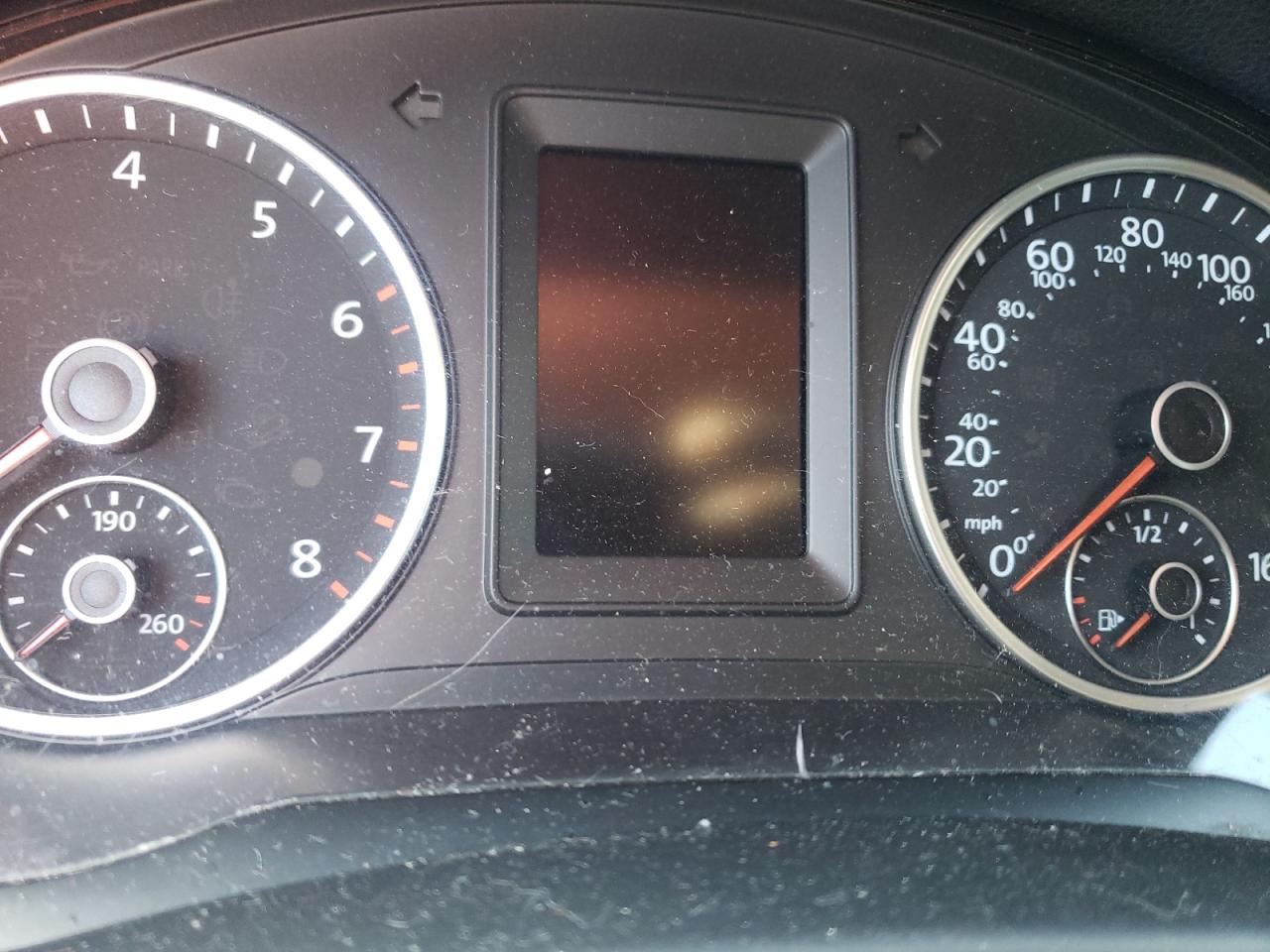 Volkswagen Tiguan S