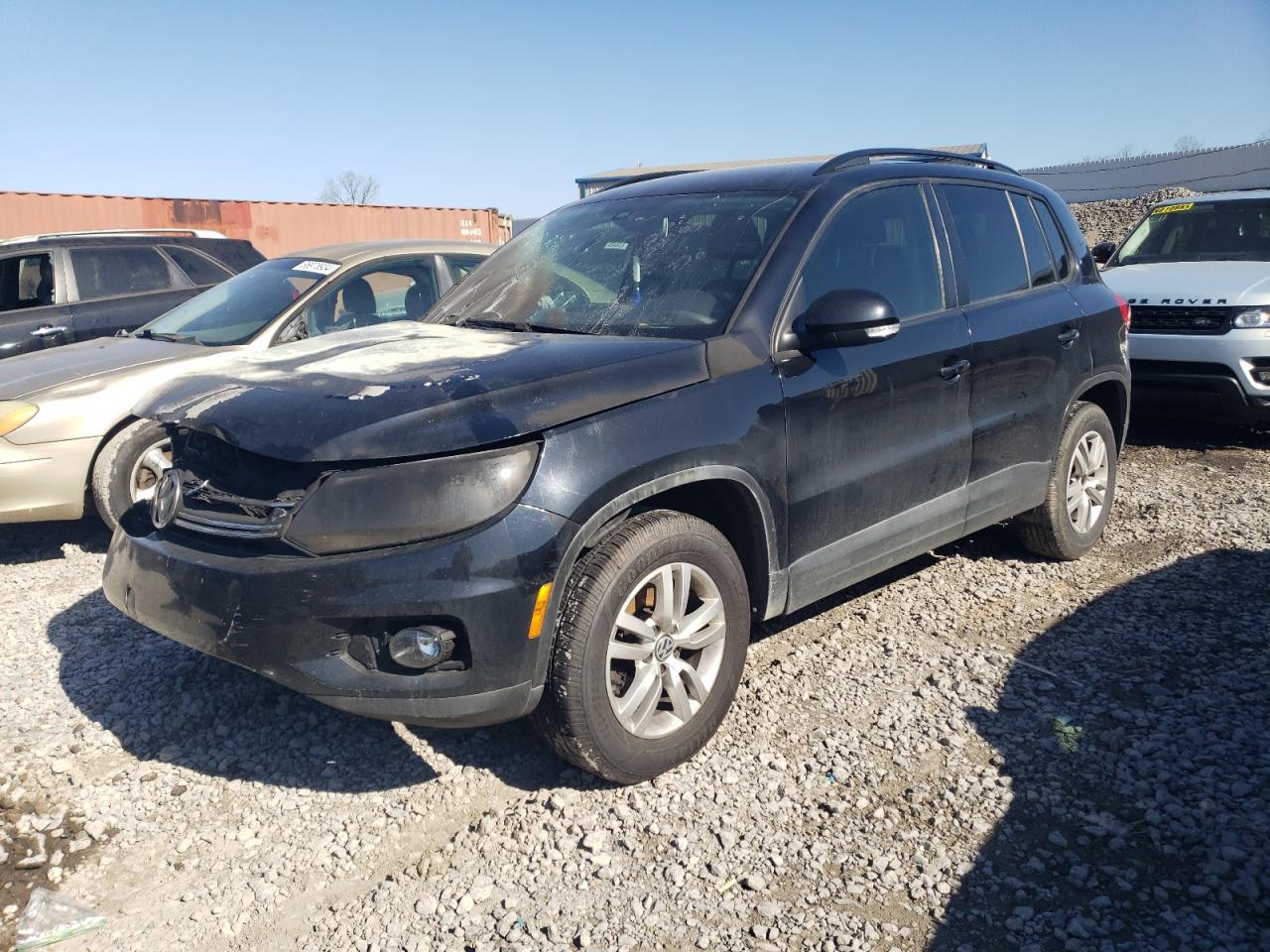 Salvage Volkswagen Tiguan Image