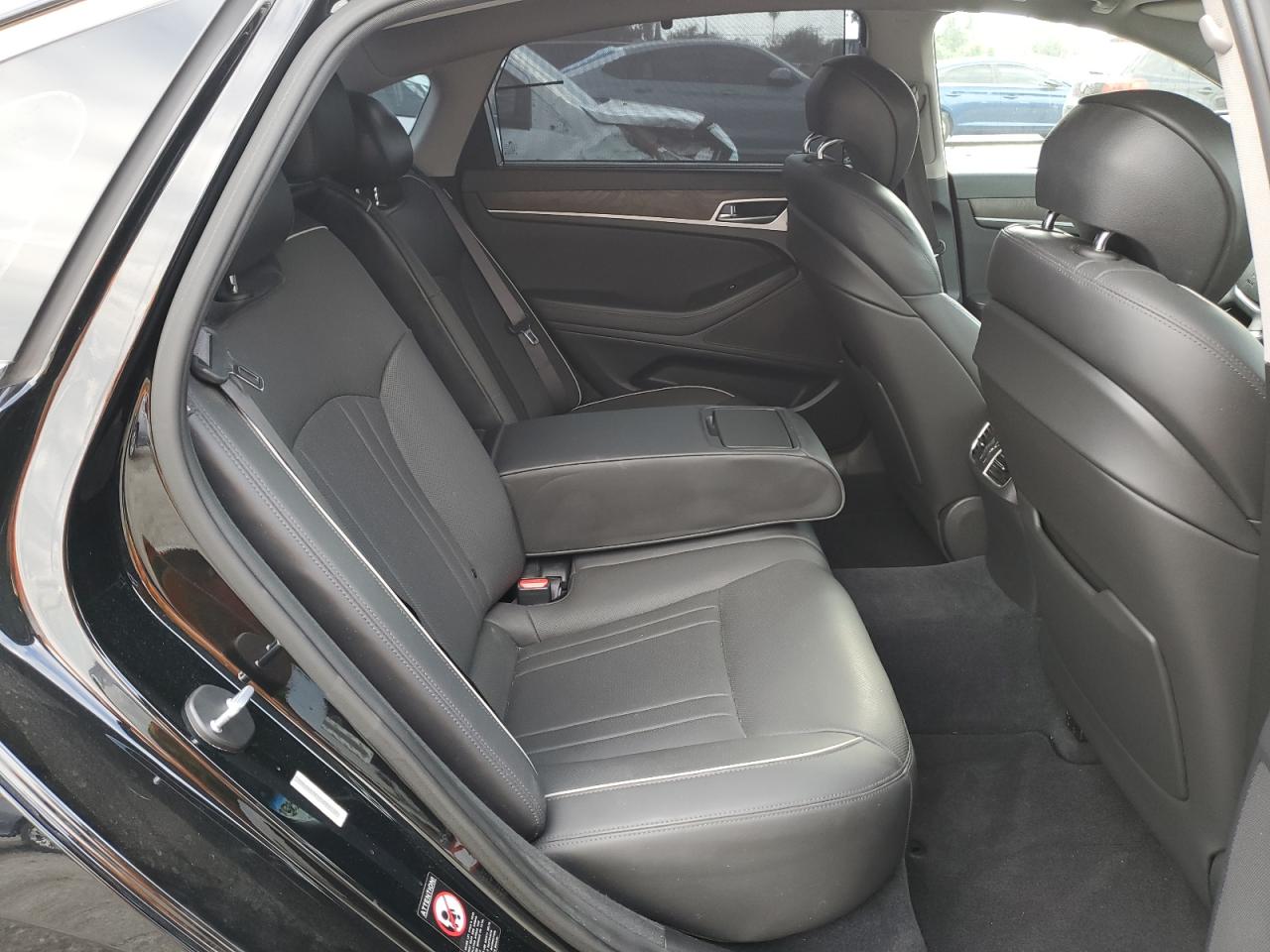 Hyundai Genesis 3.8l