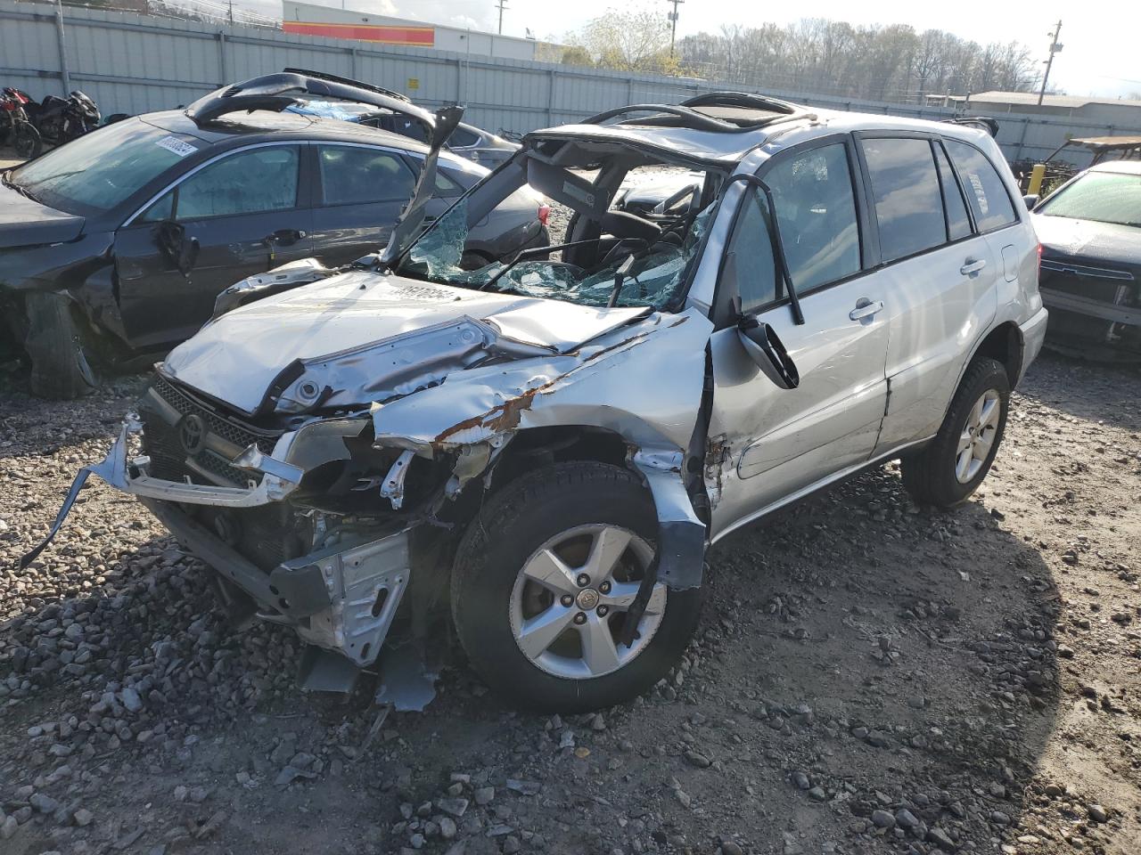 Salvage Toyota RAV4 Image