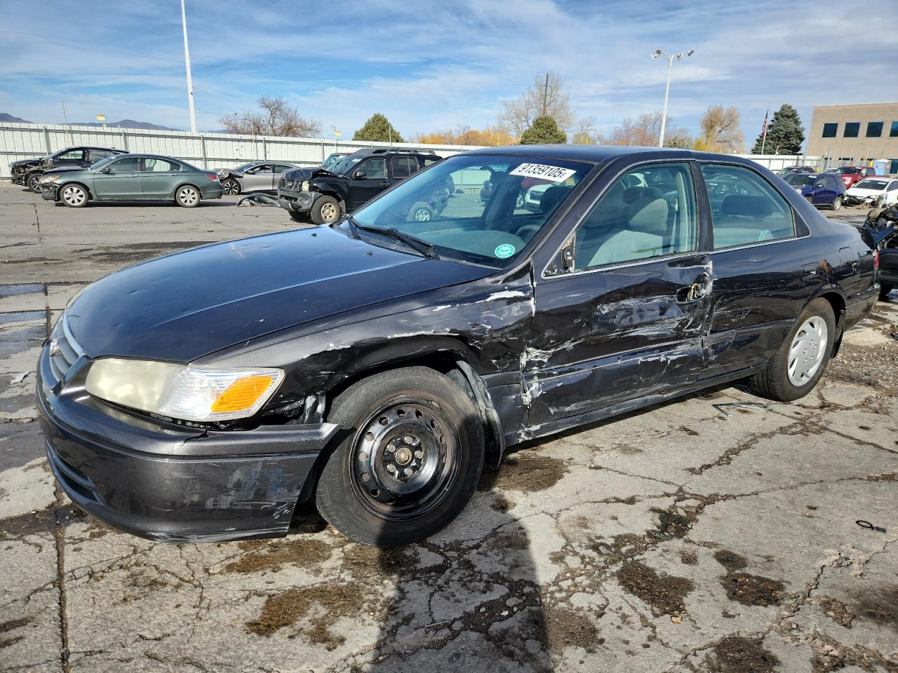 Salvage Toyota Camry Image