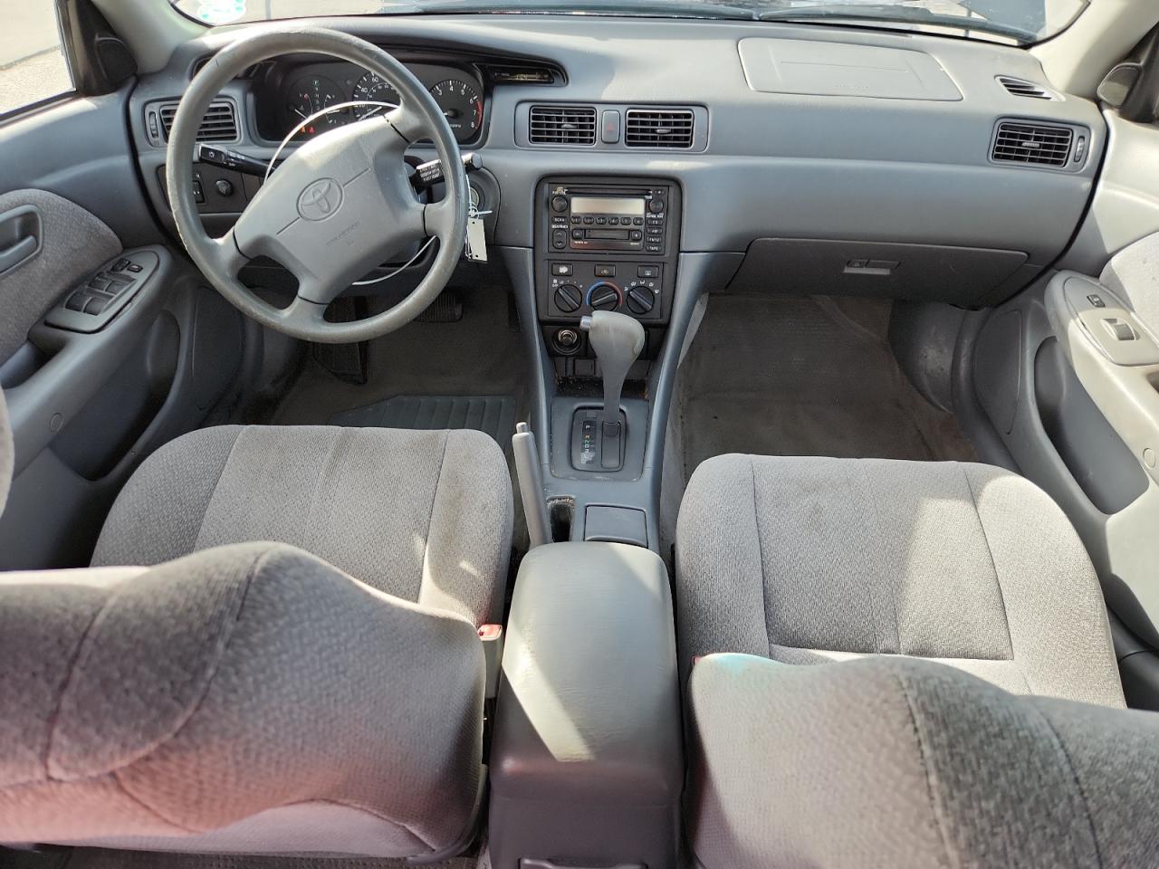 Toyota Camry Ce