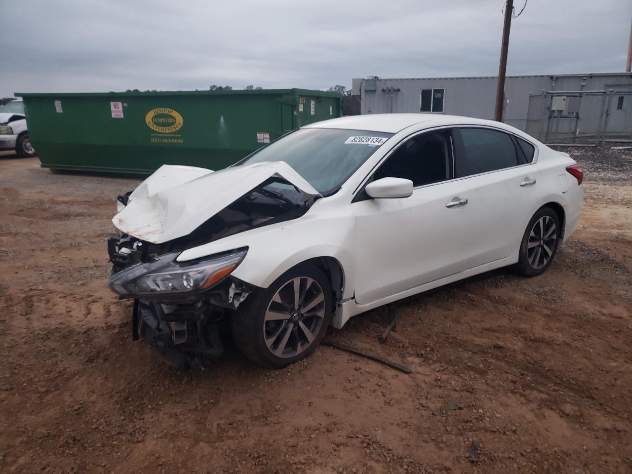 Salvage Nissan Altima Image
