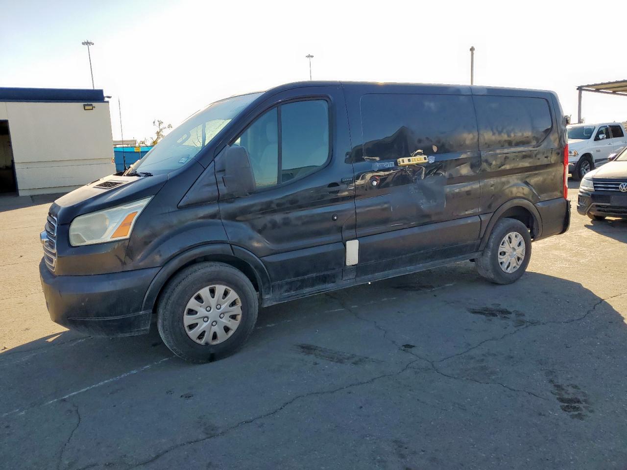 Salvage Ford Transit Image