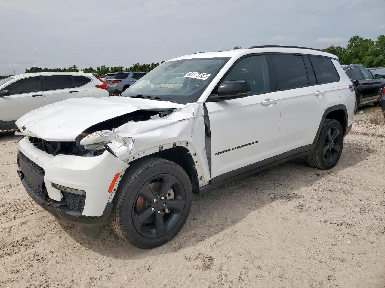 Salvage Jeep Grand Cherokee Image