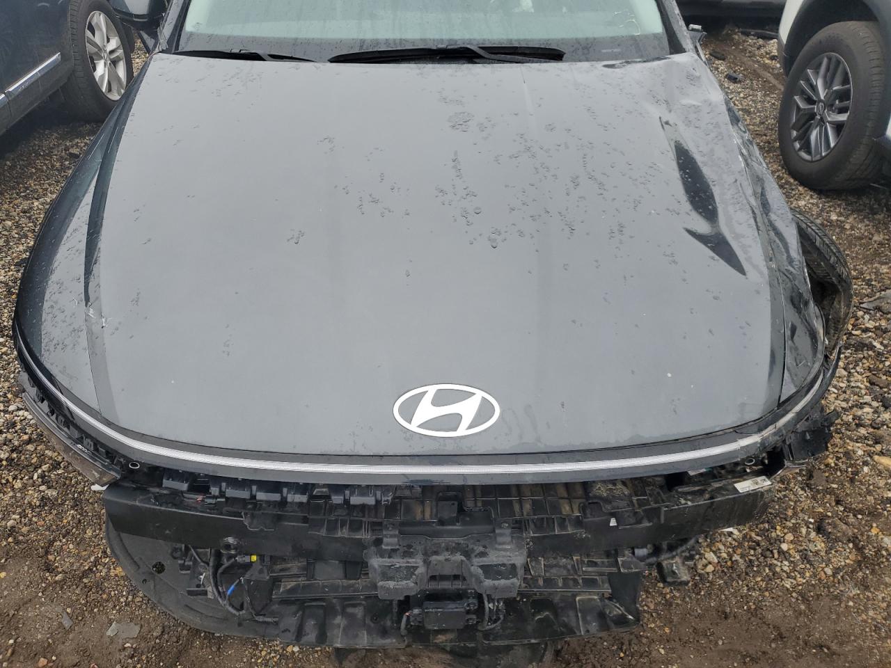 Hyundai SONATA Hybrid