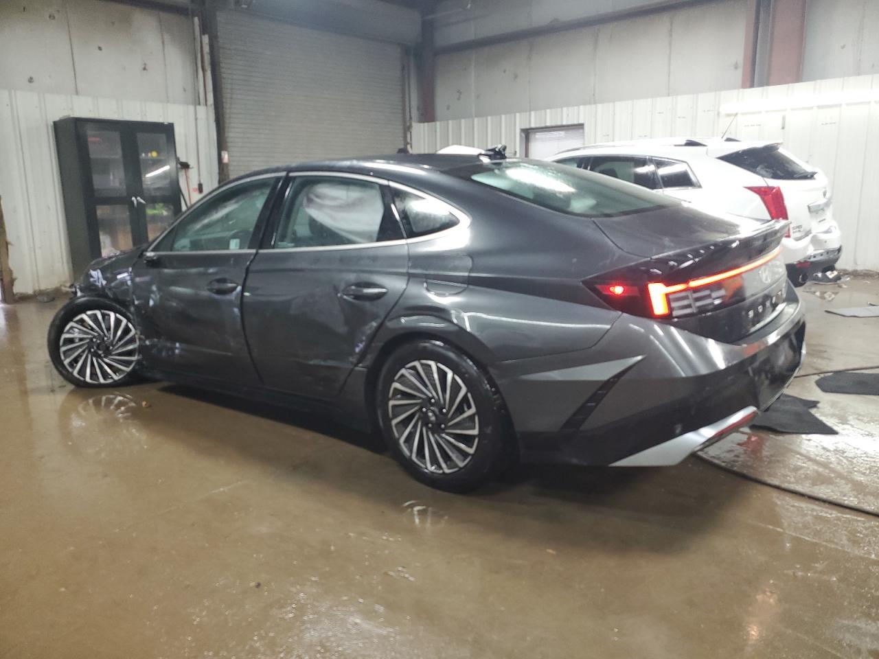 Hyundai SONATA Hybrid