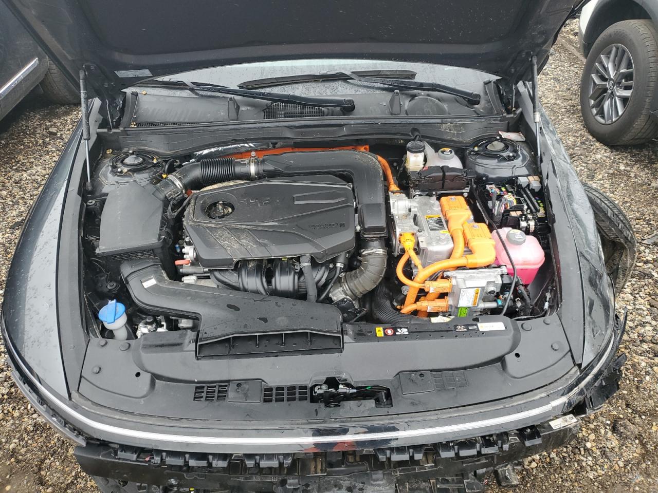 Hyundai SONATA Hybrid