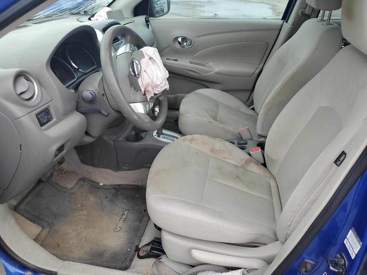 Nissan Versa S