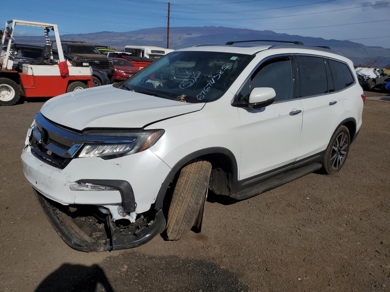 Salvage Honda Pilot Image