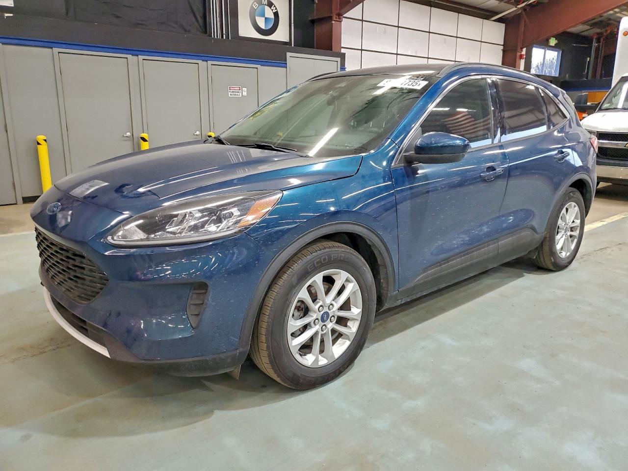 Salvage Ford Escape Image