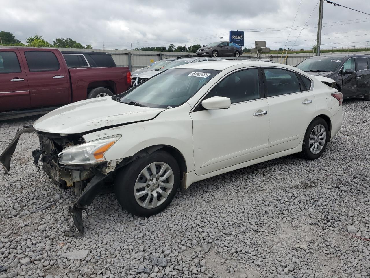 Salvage Nissan Altima Image