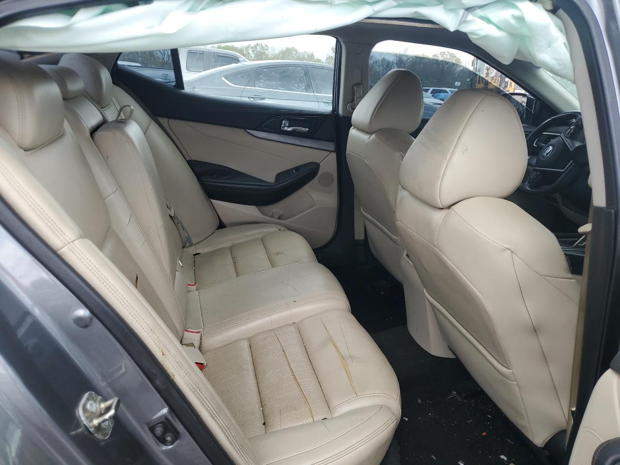 Nissan Maxima 3.5s
