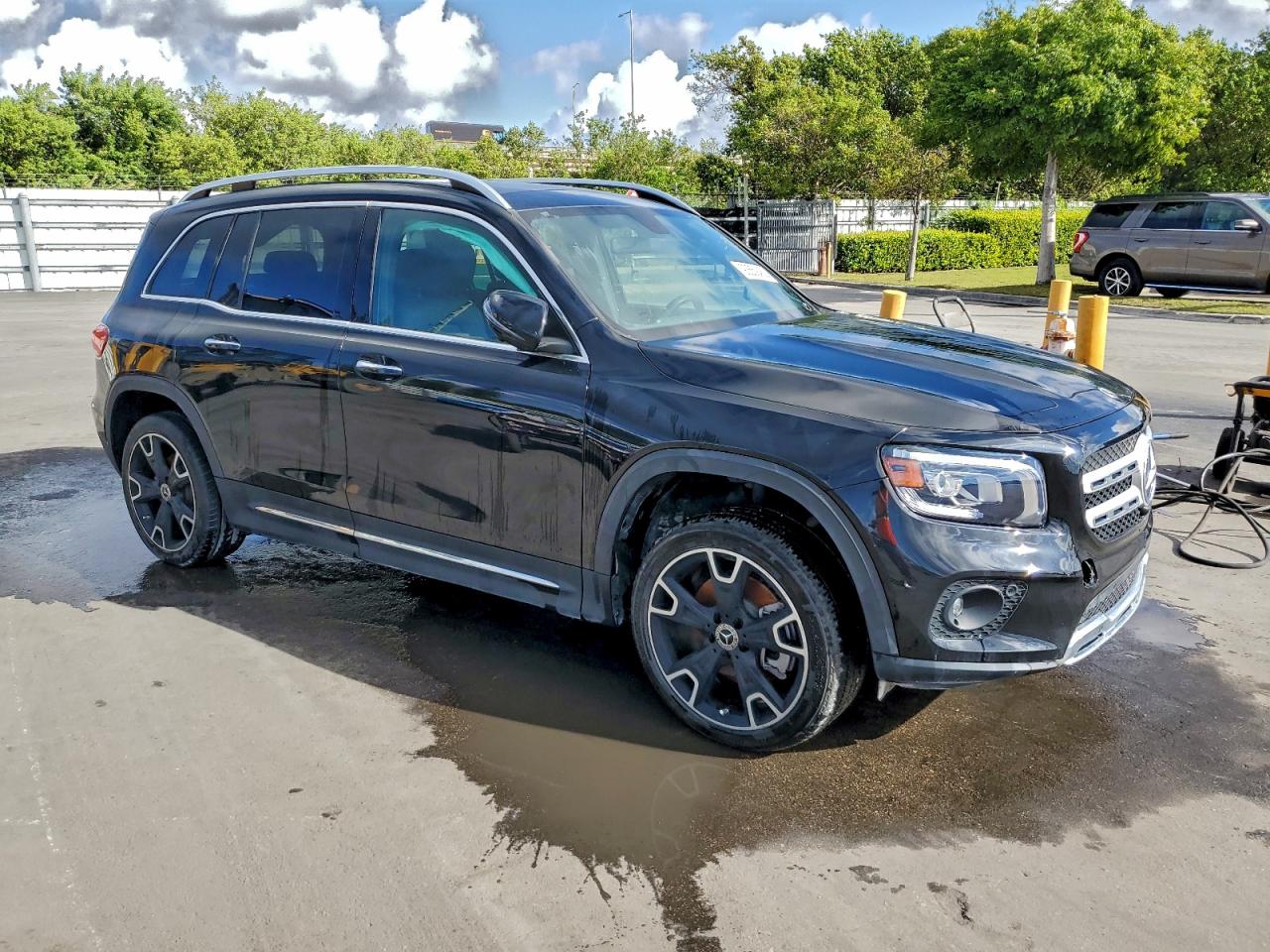 Mercedes-Benz GLB 250