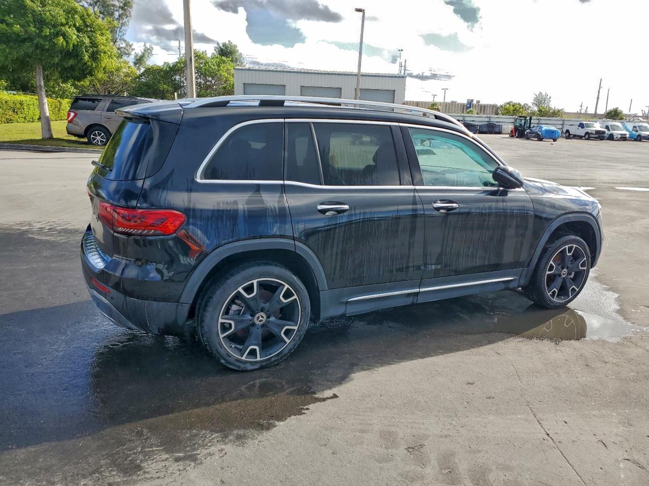 Mercedes-Benz GLB 250