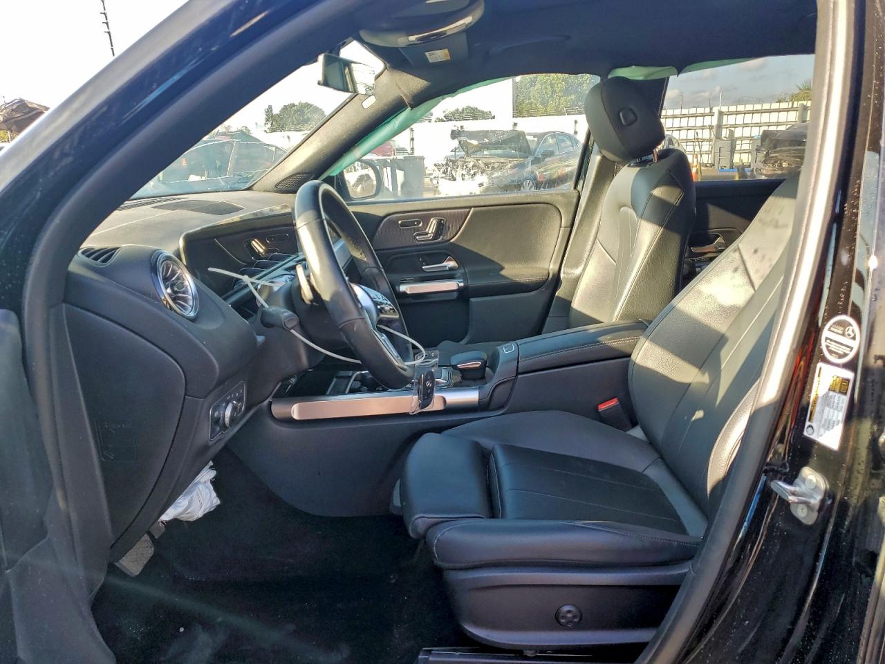 Mercedes-Benz GLB 250