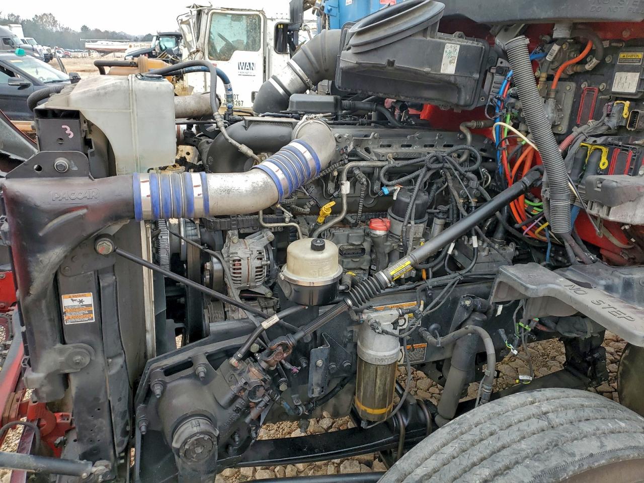 Peterbilt Tractor 579