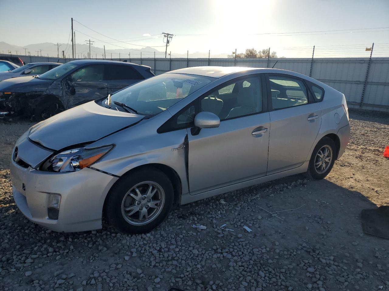Salvage Toyota Prius Image