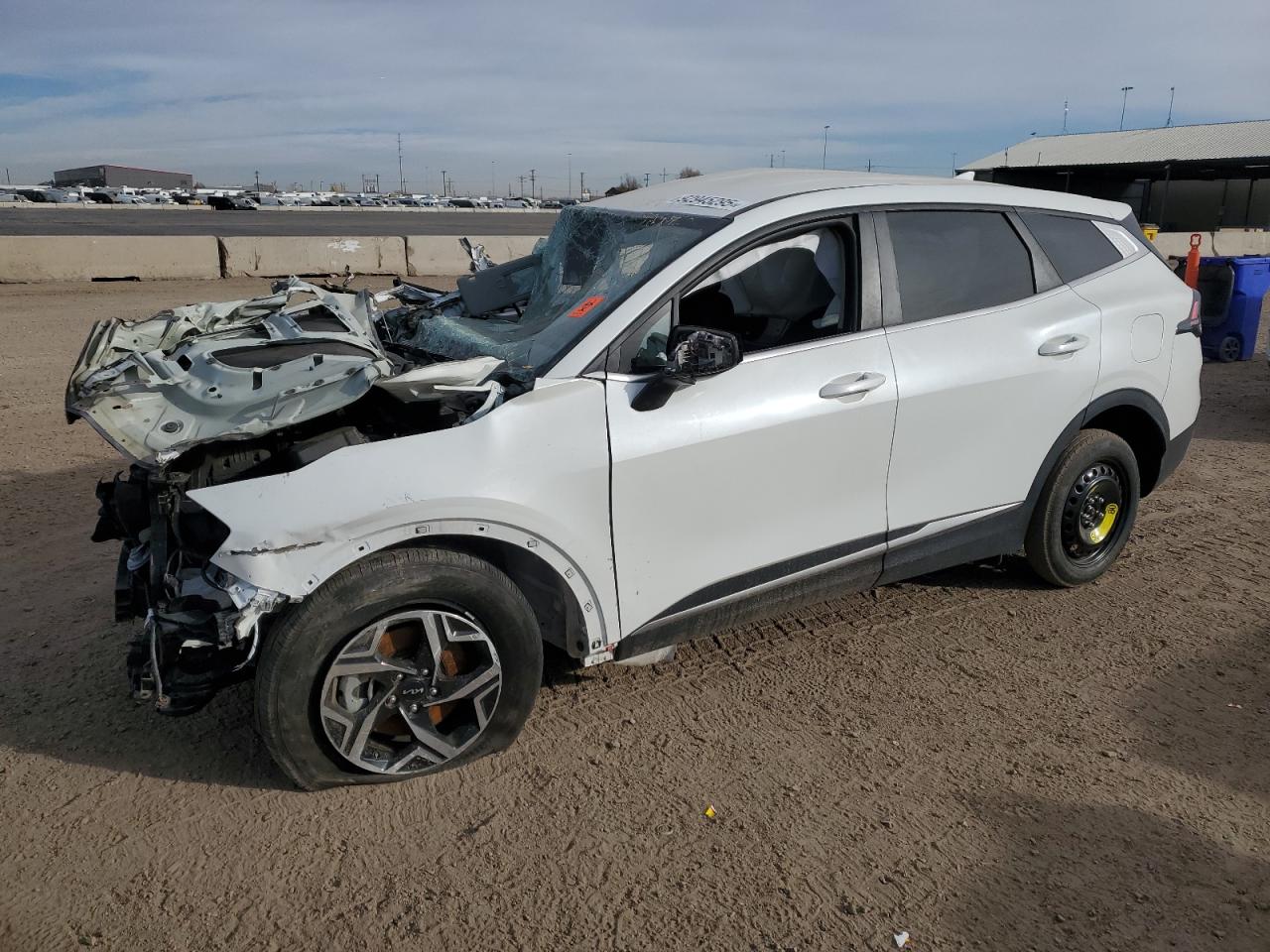 Salvage Kia Sportage Image