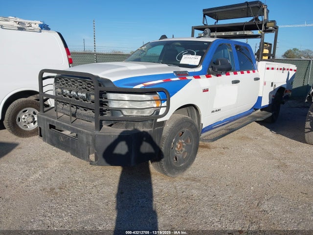 Ram 2500 Tradesman  4x4 8' Box