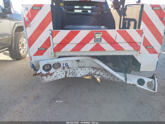 Ram 2500 Tradesman  4x4 8' Box