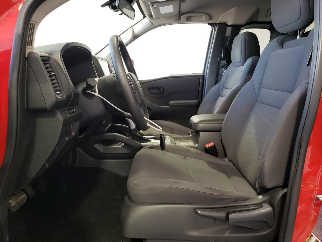 Nissan Frontier Sv