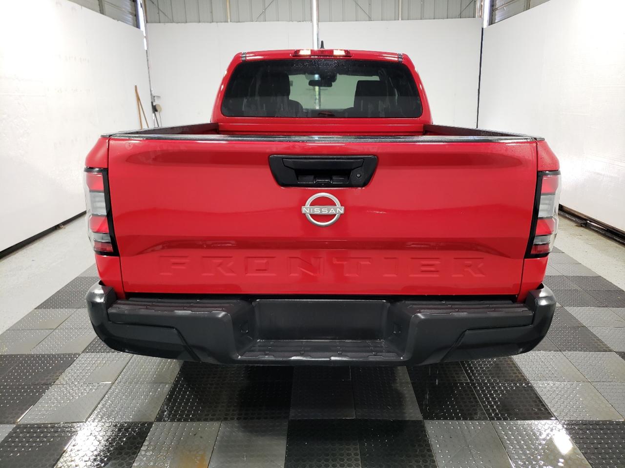 Nissan Frontier Sv