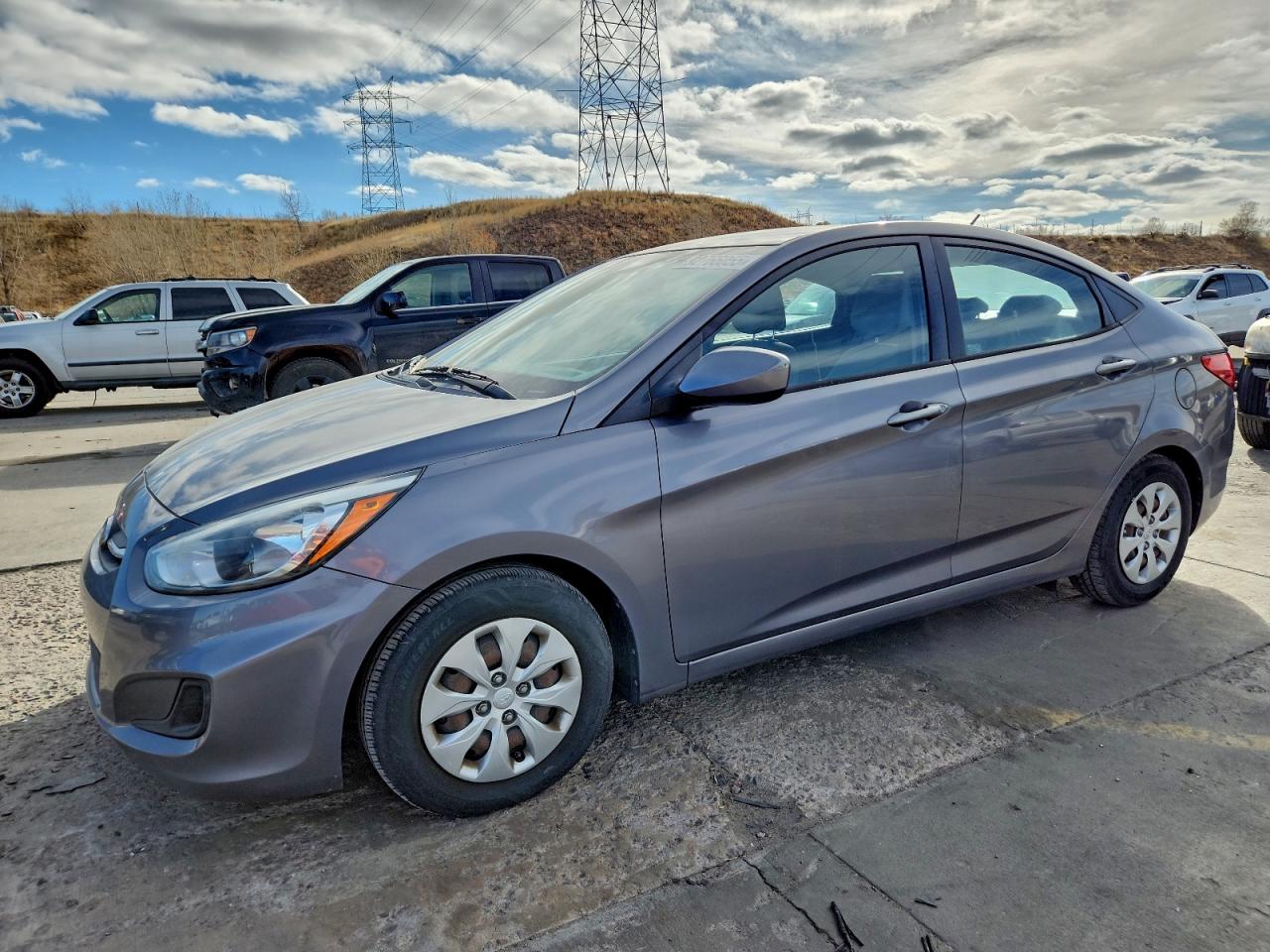 Salvage Hyundai ACCENT Image