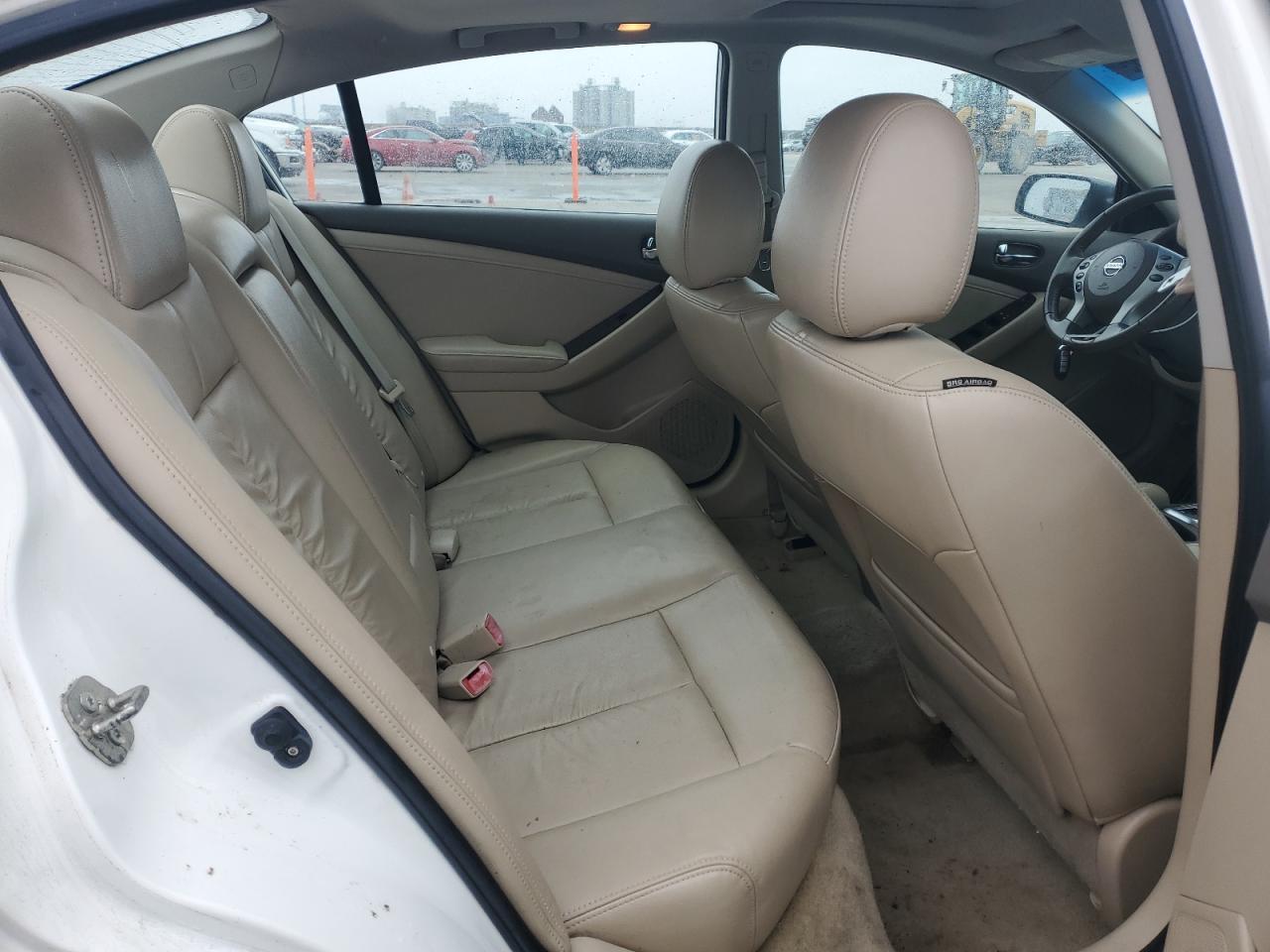 Nissan Altima Base