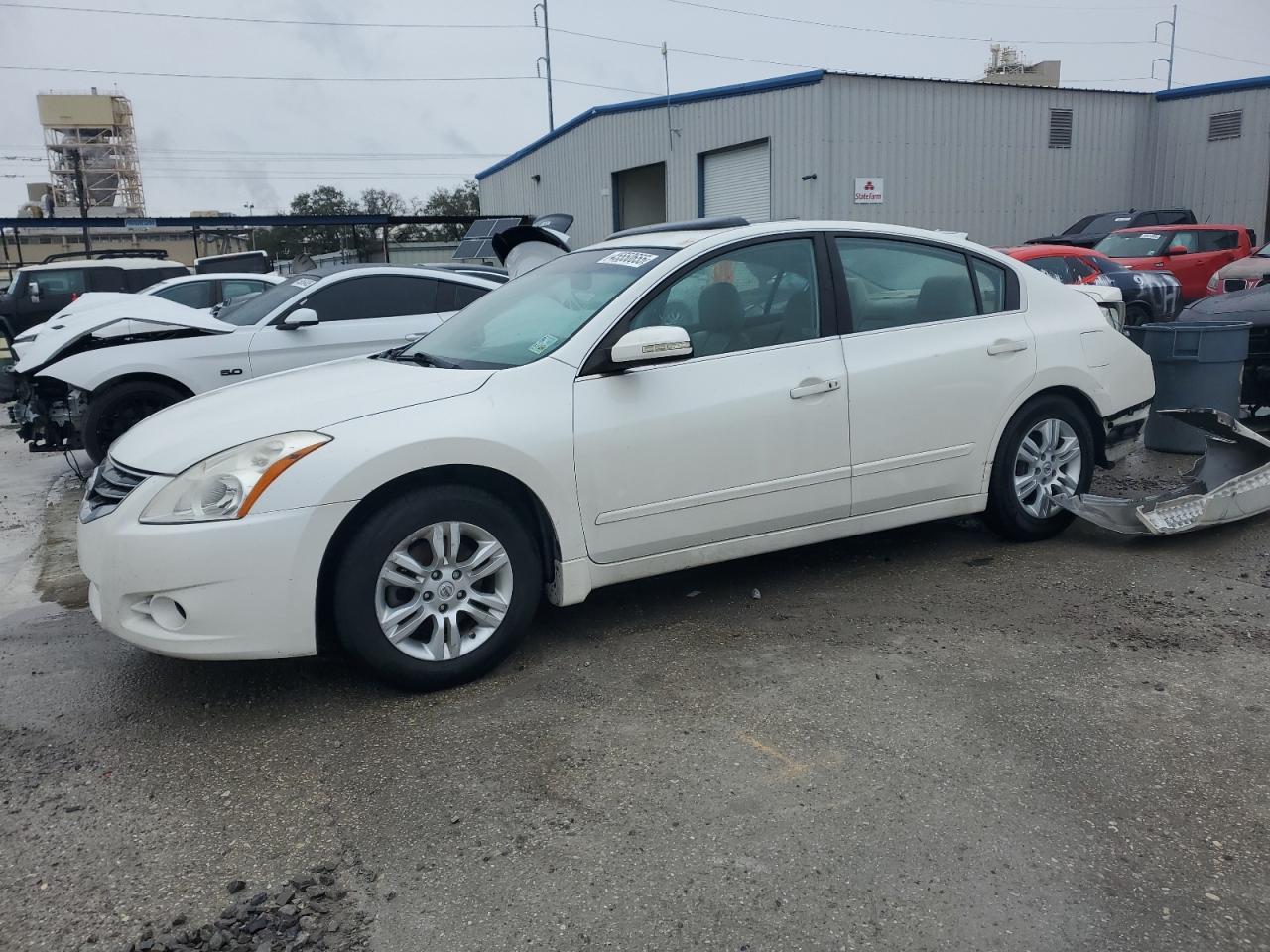 Salvage Nissan Altima Image