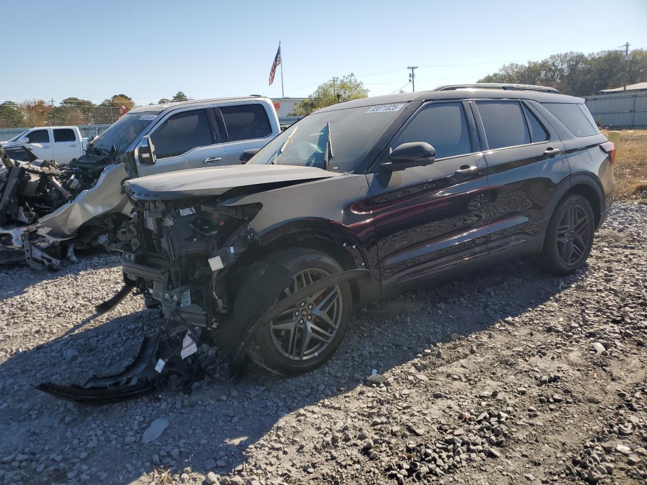 Salvage Ford Explorer Image