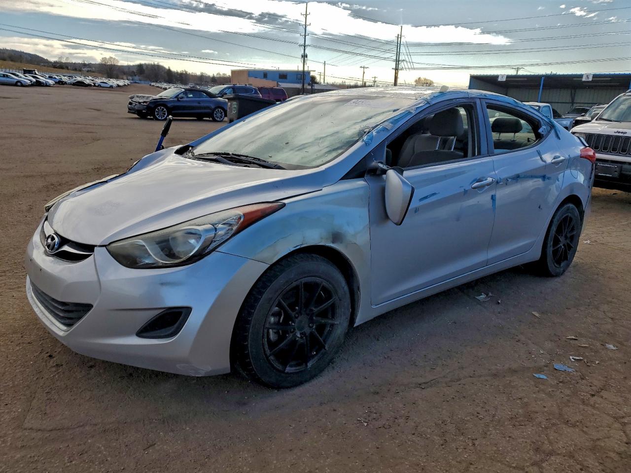 Salvage Hyundai ELANTRA Image