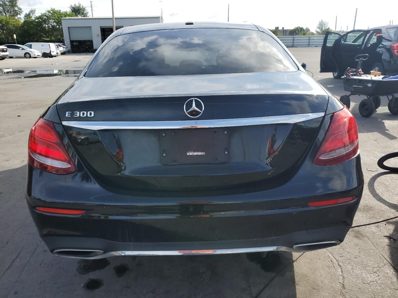 Mercedes-Benz E-Class 300