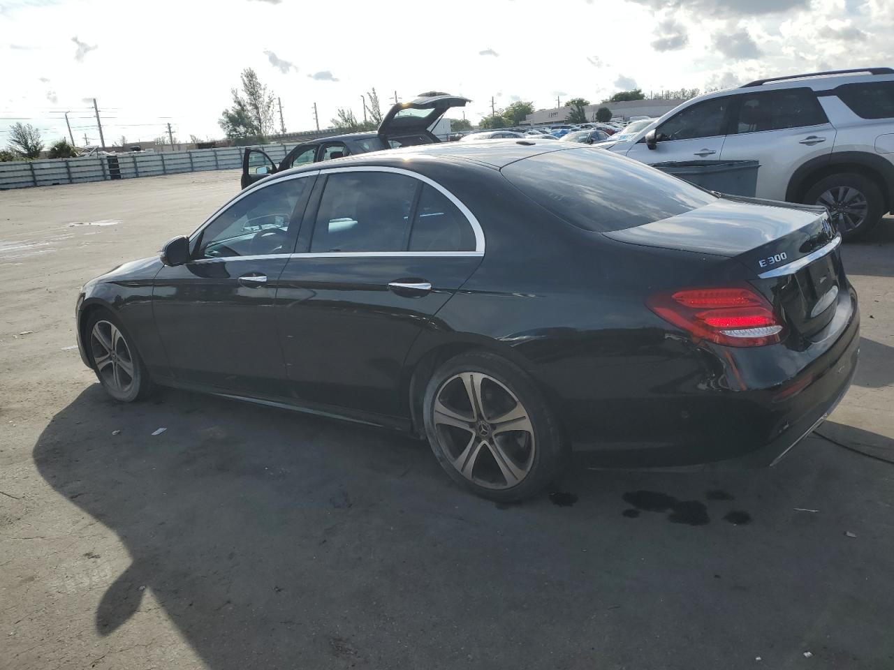 Mercedes-Benz E-Class 300