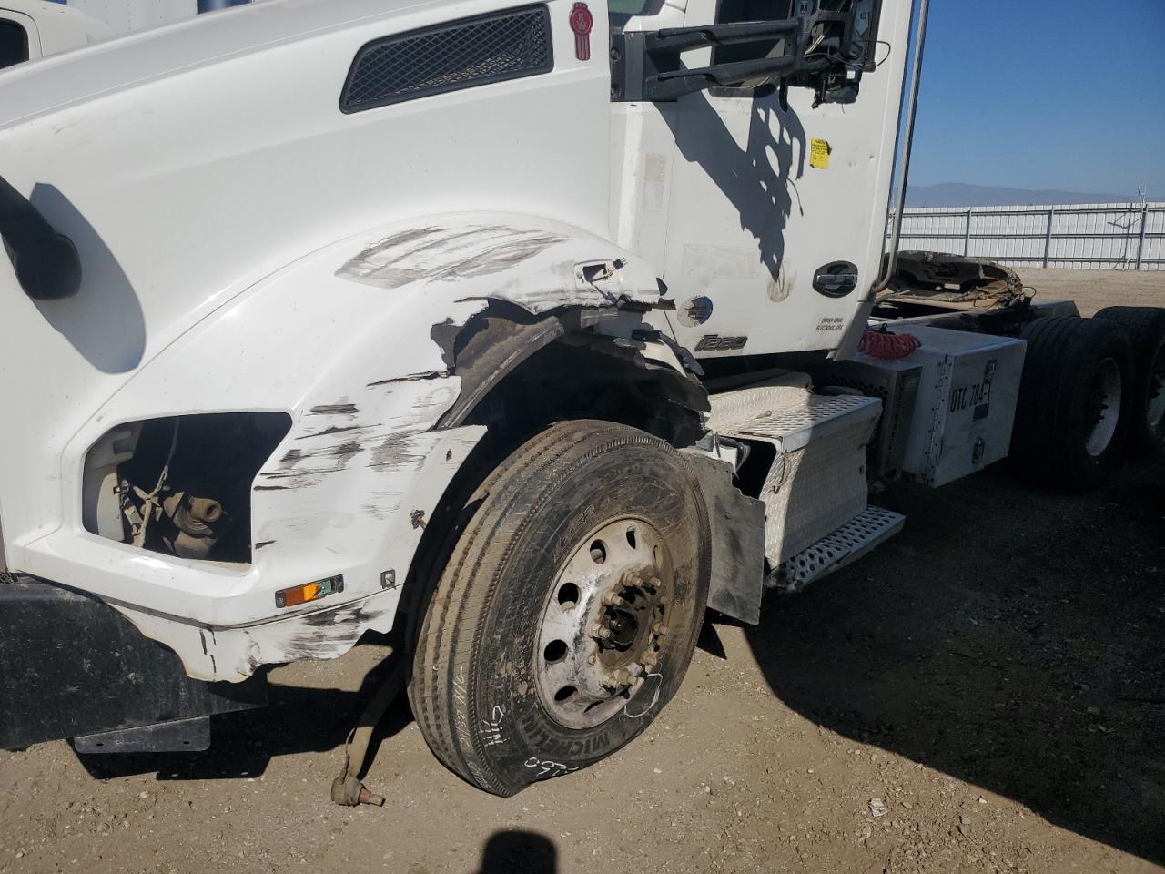 Kenworth T880