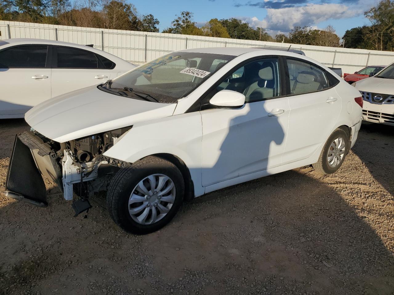 Salvage Hyundai ACCENT Image