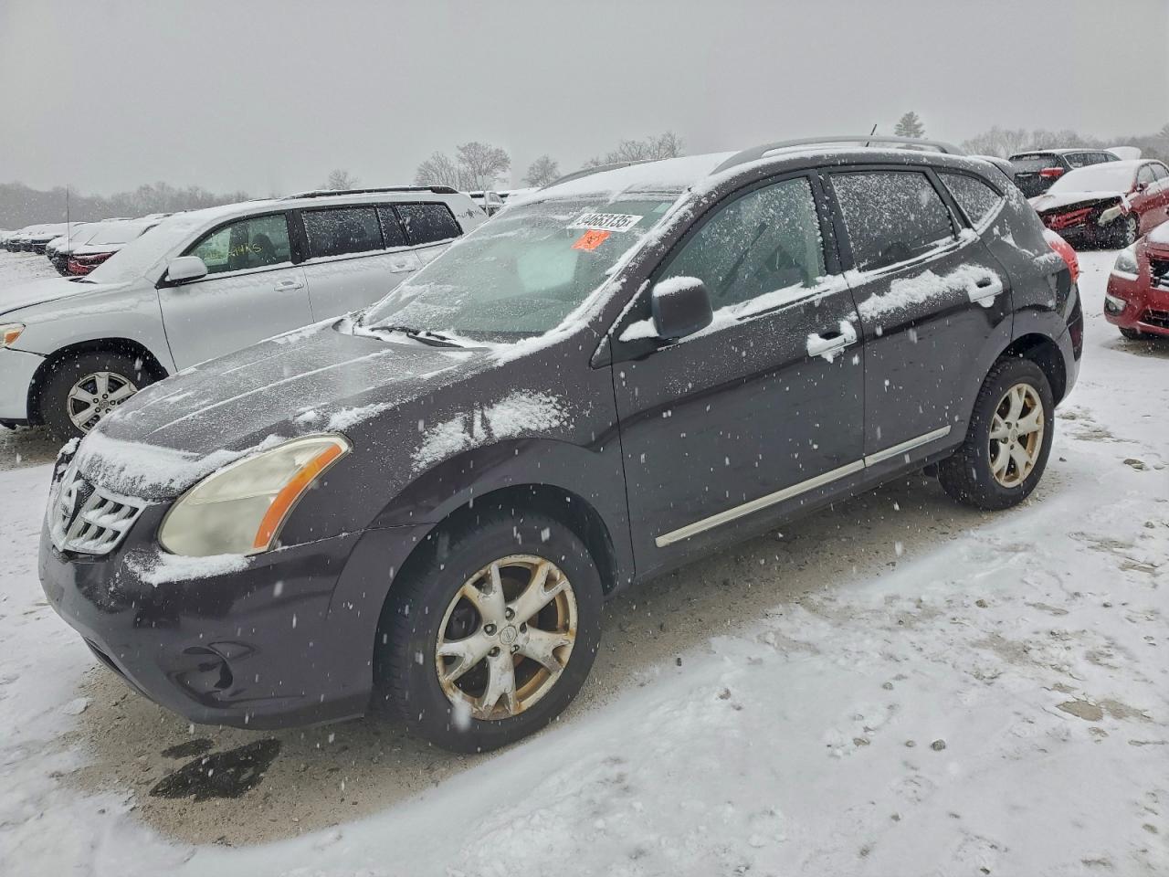 Salvage Nissan Rogue Image