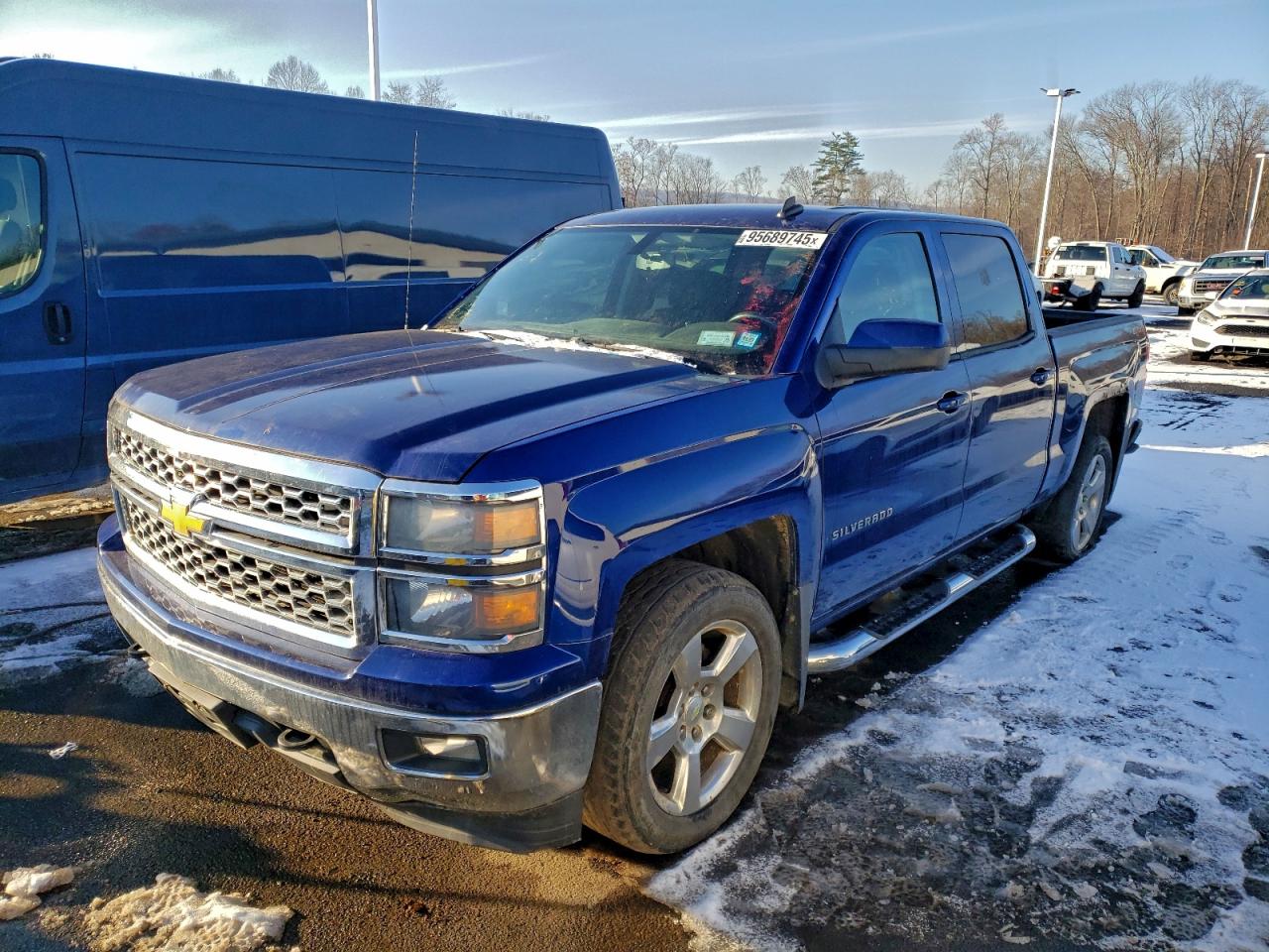 Salvage Chevrolet Silverado Image
