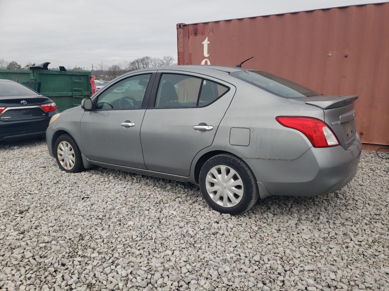 Nissan Versa S