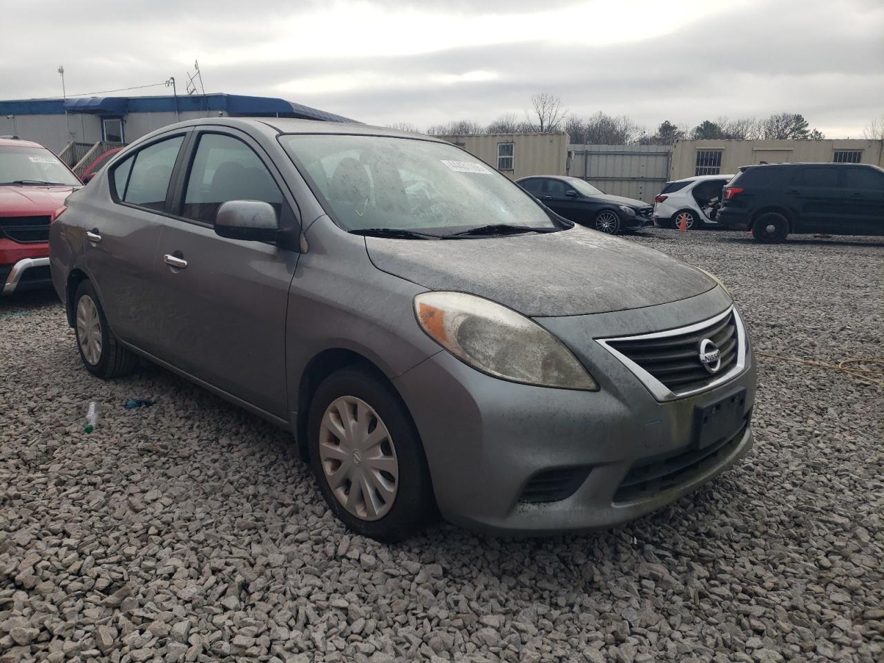 Nissan Versa S