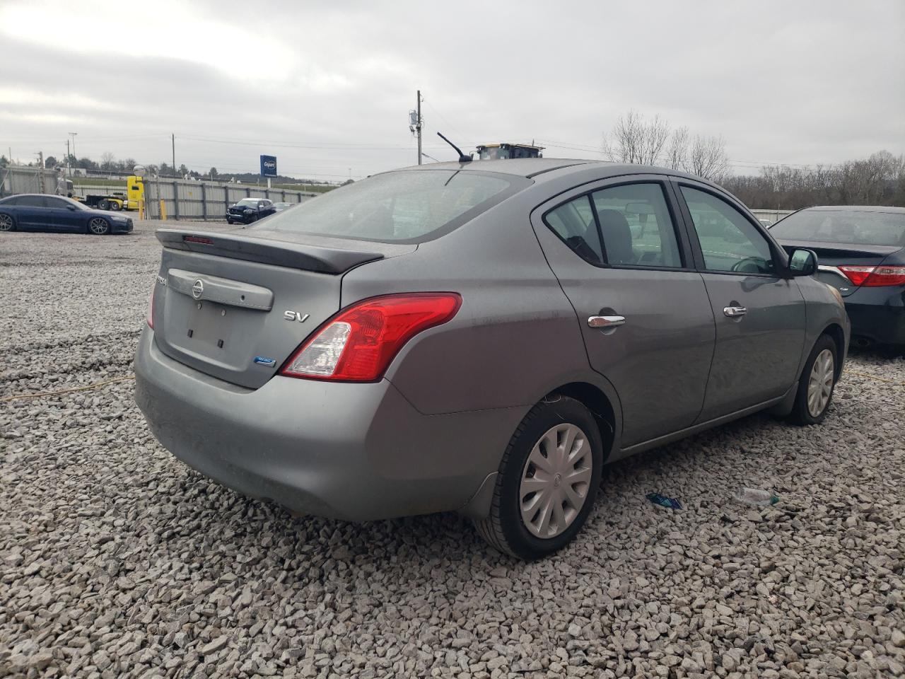 Nissan Versa S
