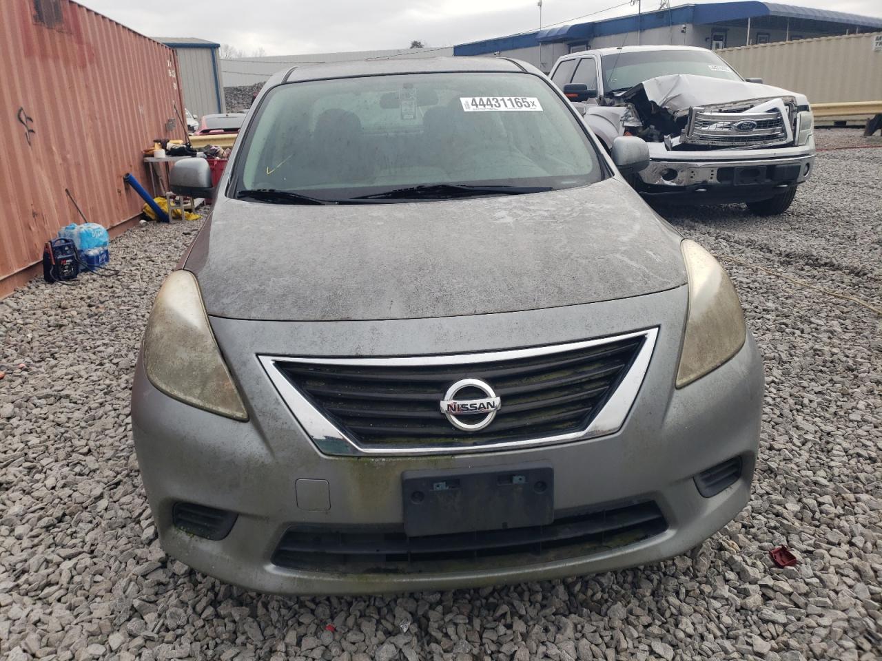 Nissan Versa S
