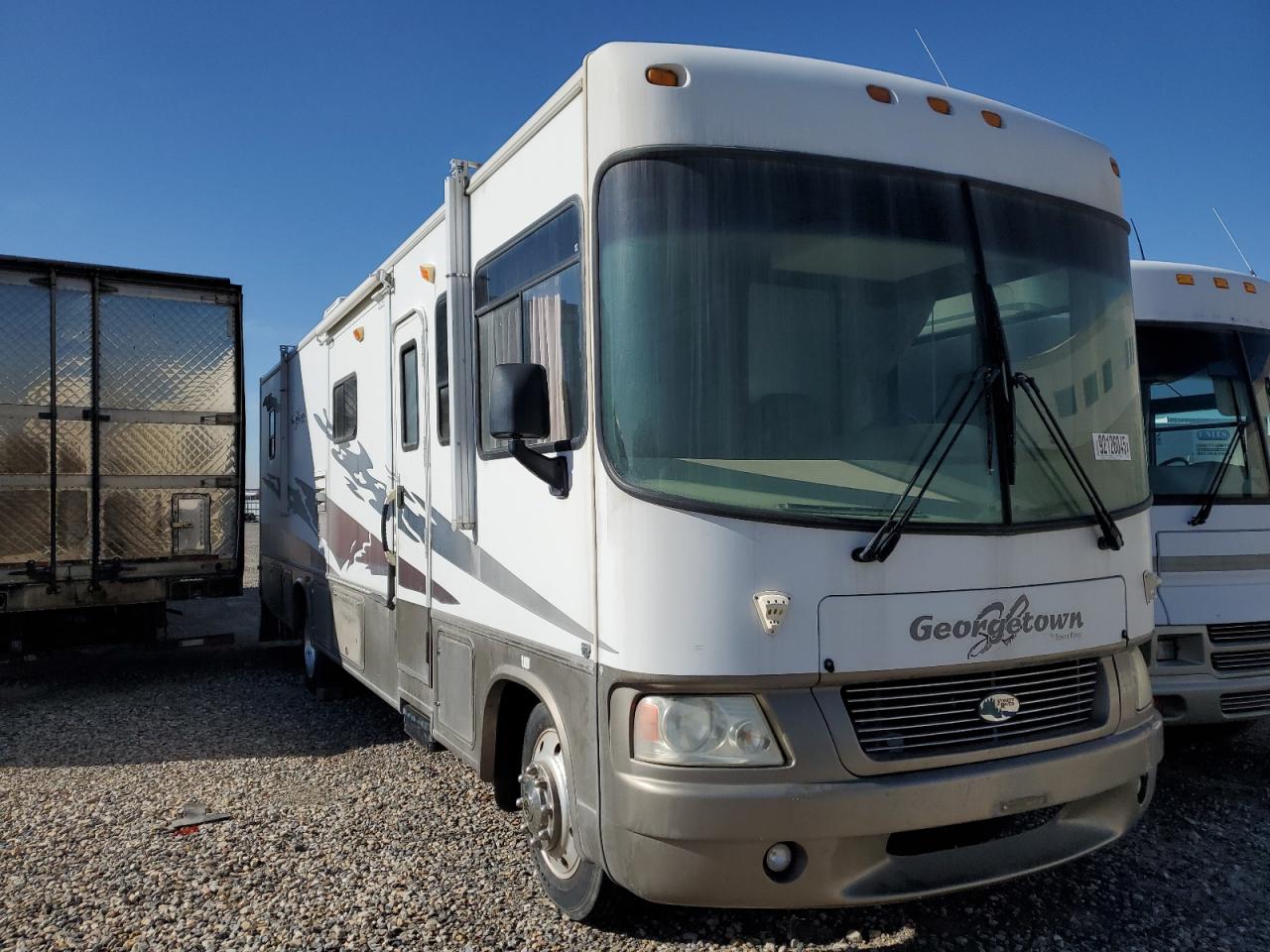 Salvage Ford F-550 Image