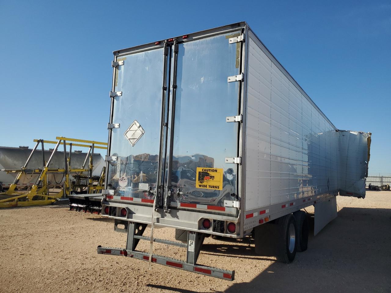 Semi Trailer
