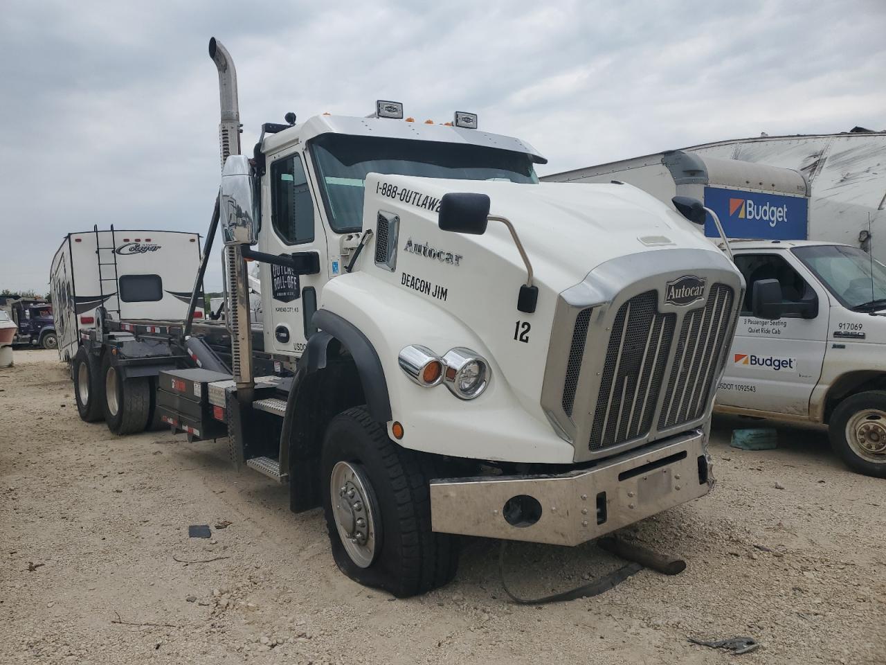 Salvage Autocar Llc Dc 64 Image