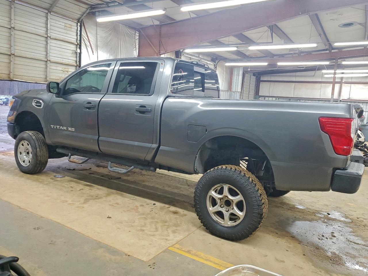 Nissan Titan S