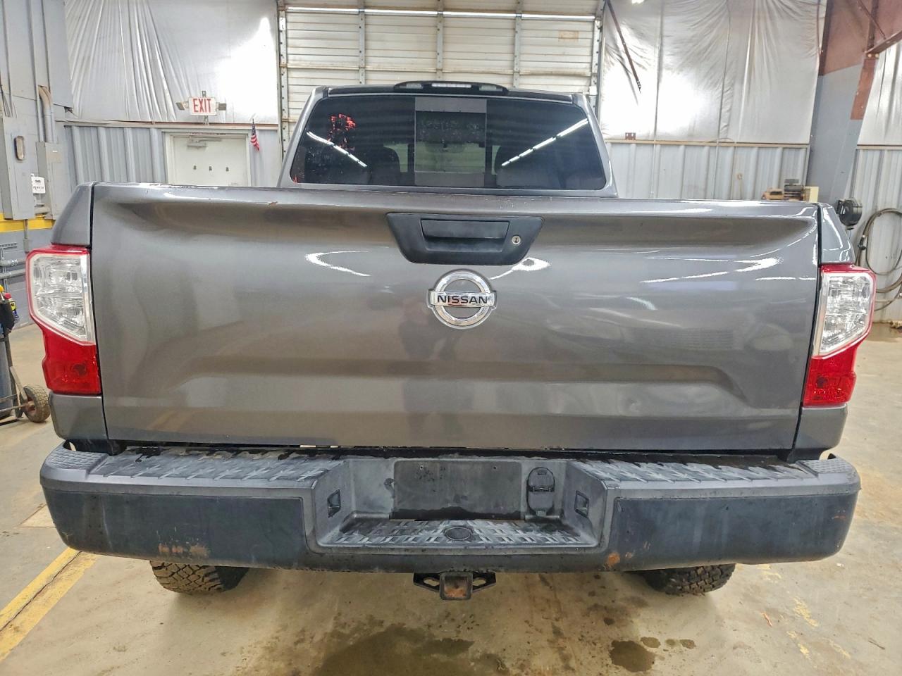 Nissan Titan S