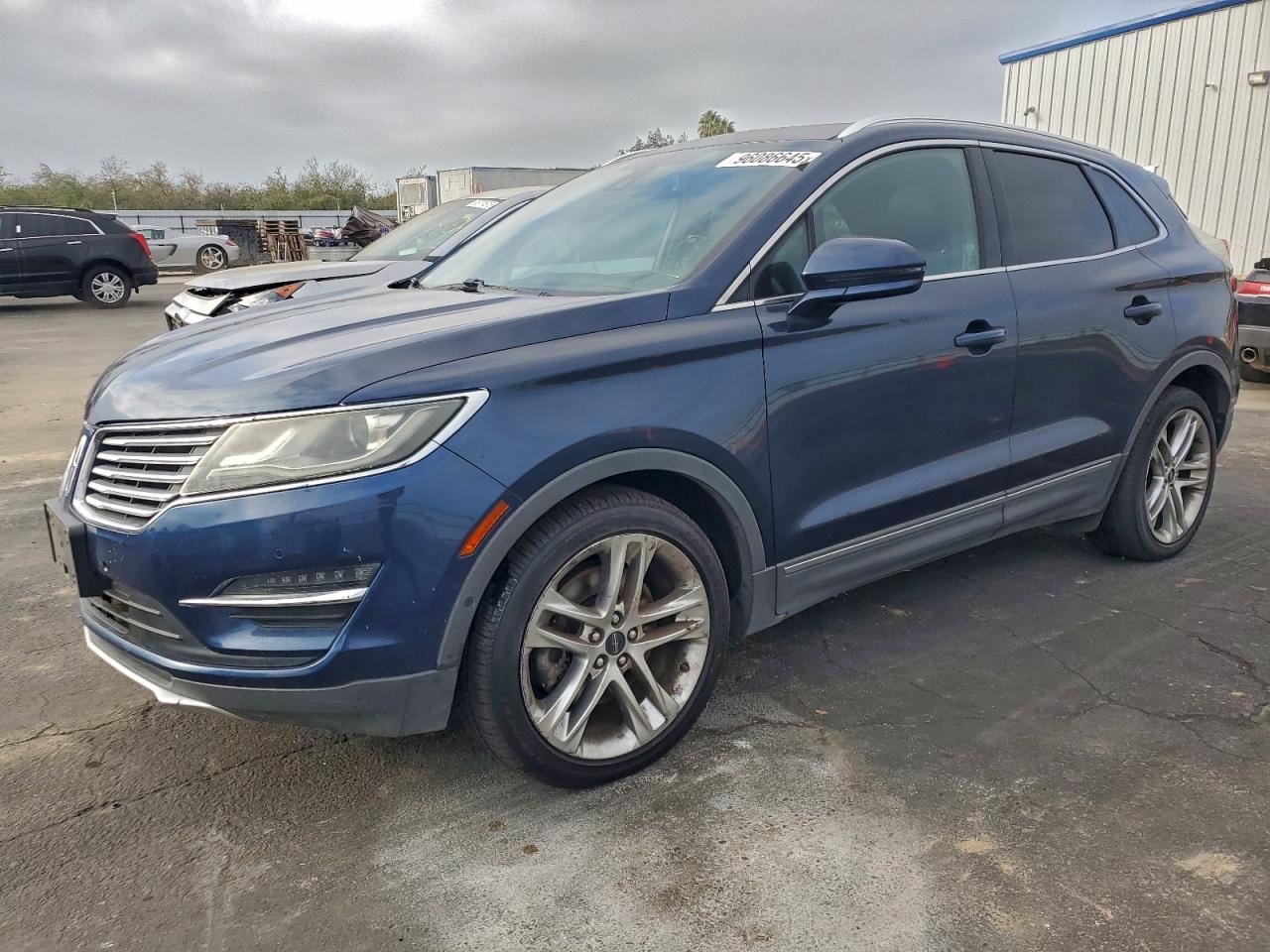 Salvage Lincoln MKZ Image