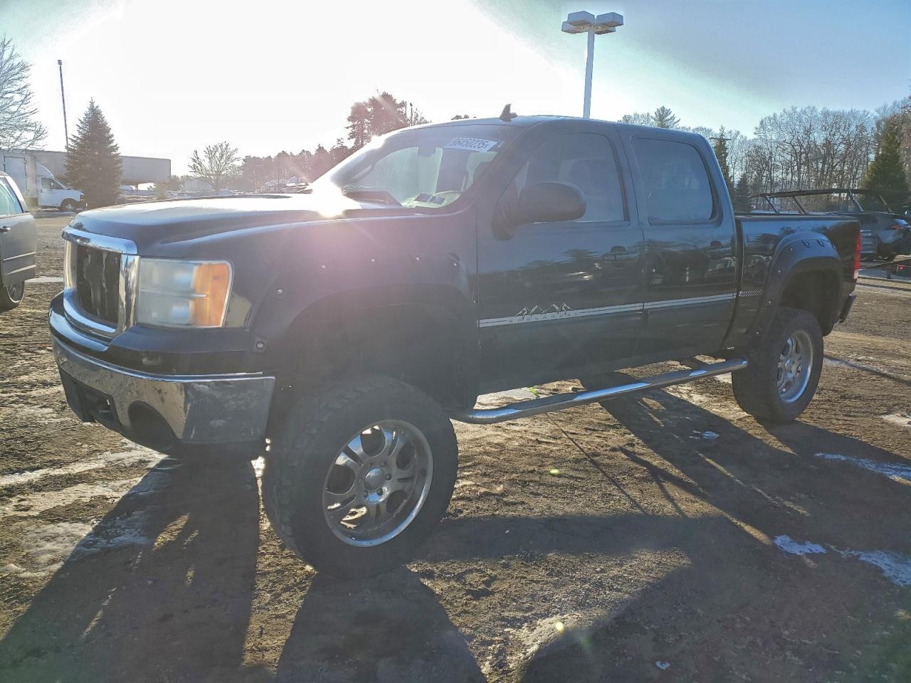 Salvage GMC Sierra Image