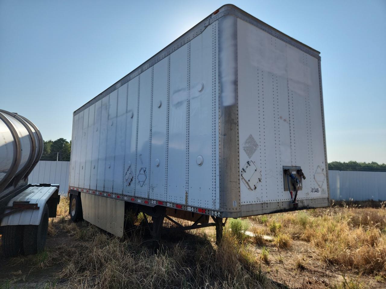 Salvage Wabash Dry Van Tr Image